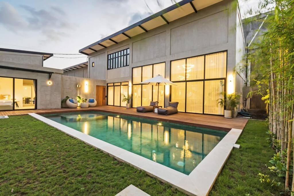 Manresa Villa Bali 4 Canggu Esterno foto