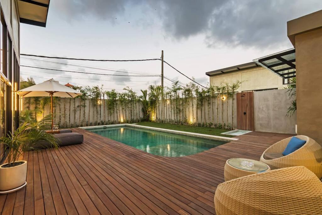 Manresa Villa Bali 4 Canggu Esterno foto