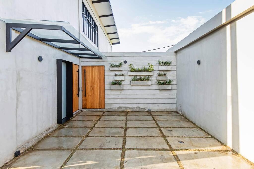 Manresa Villa Bali 4 Canggu Esterno foto