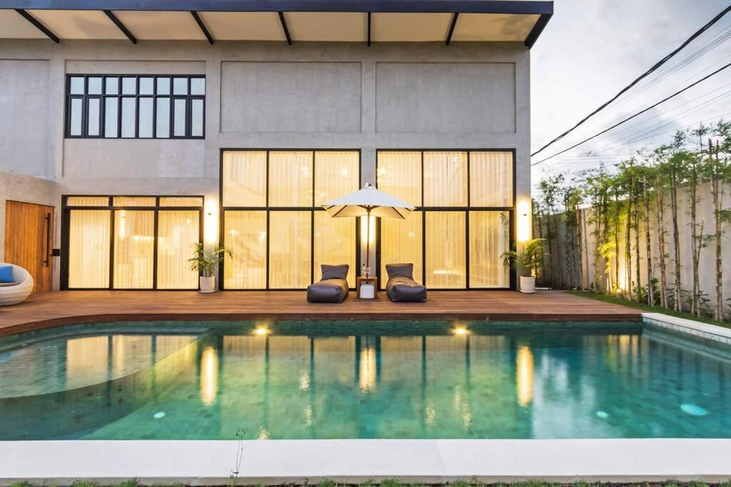 Manresa Villa Bali 4 Canggu Esterno foto