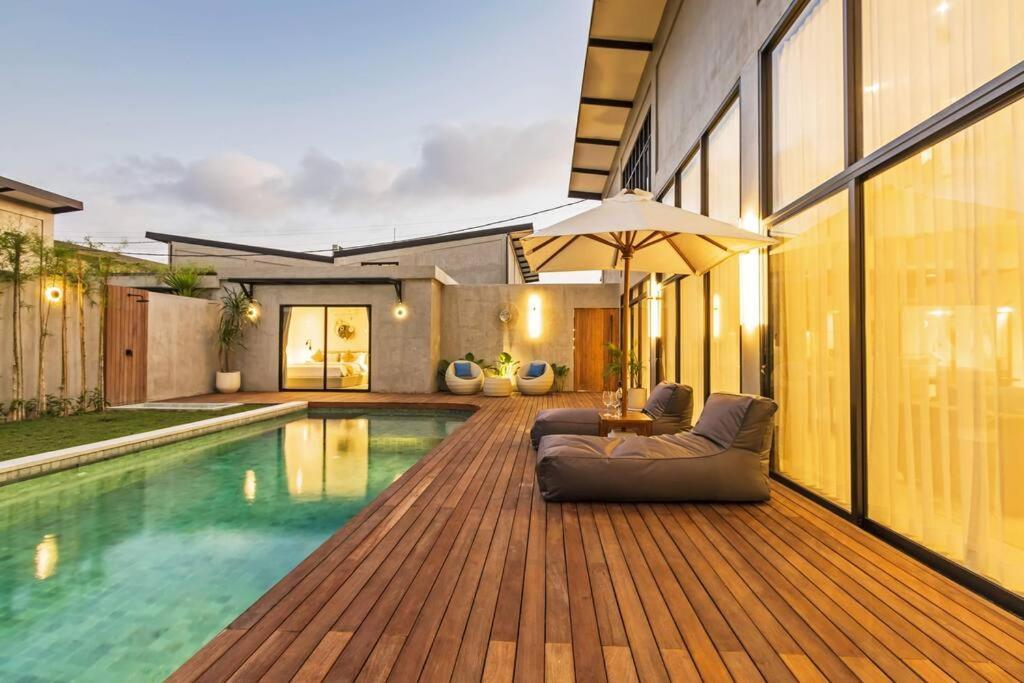 Manresa Villa Bali 4 Canggu Esterno foto